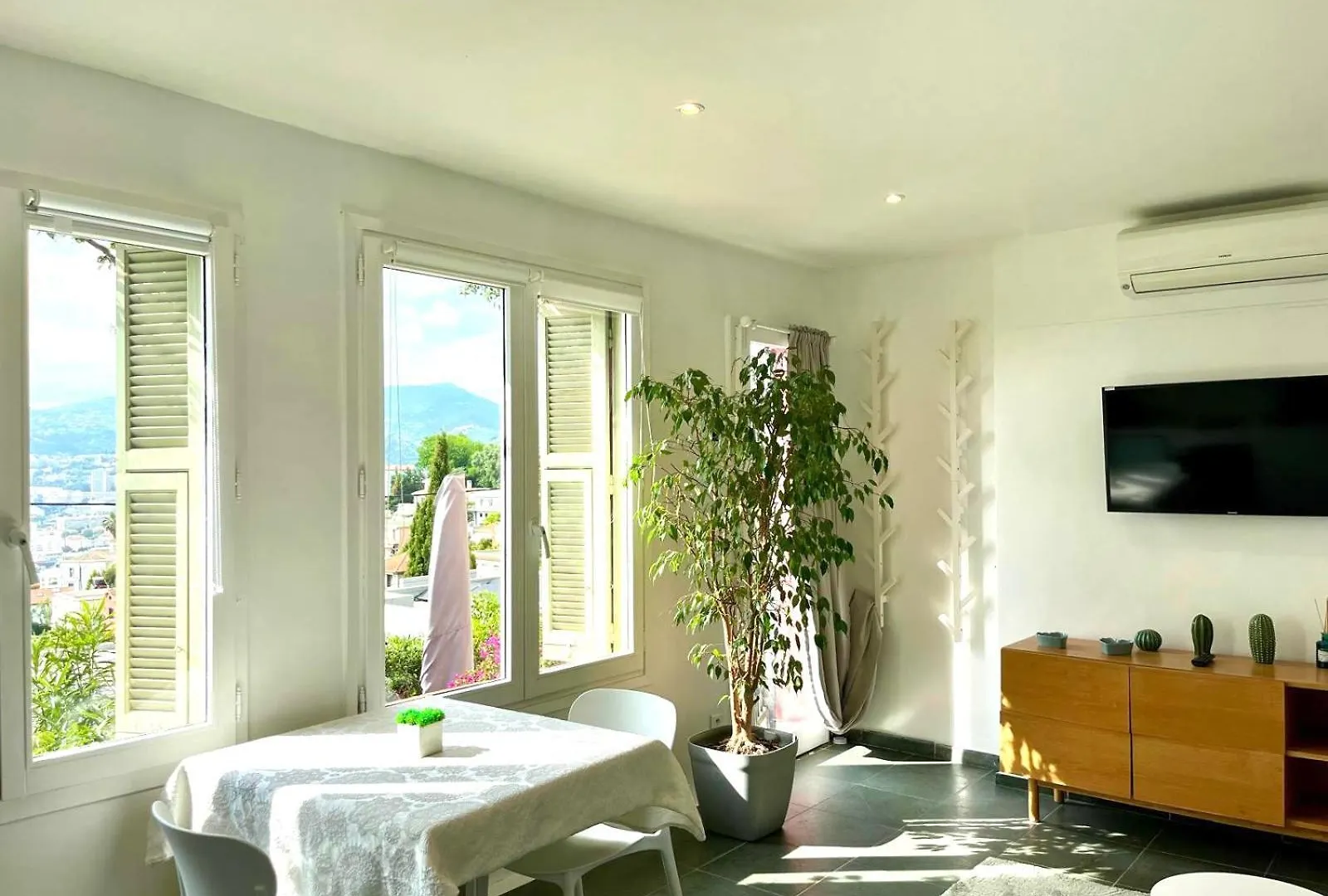 Apartamento Terrasse, Vue Mer & Montagne, Parking & Clim Nice França